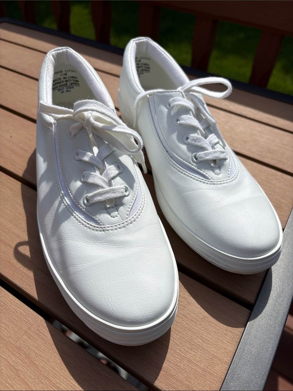 Grasshoppers Women's White leather Sneakers size 11